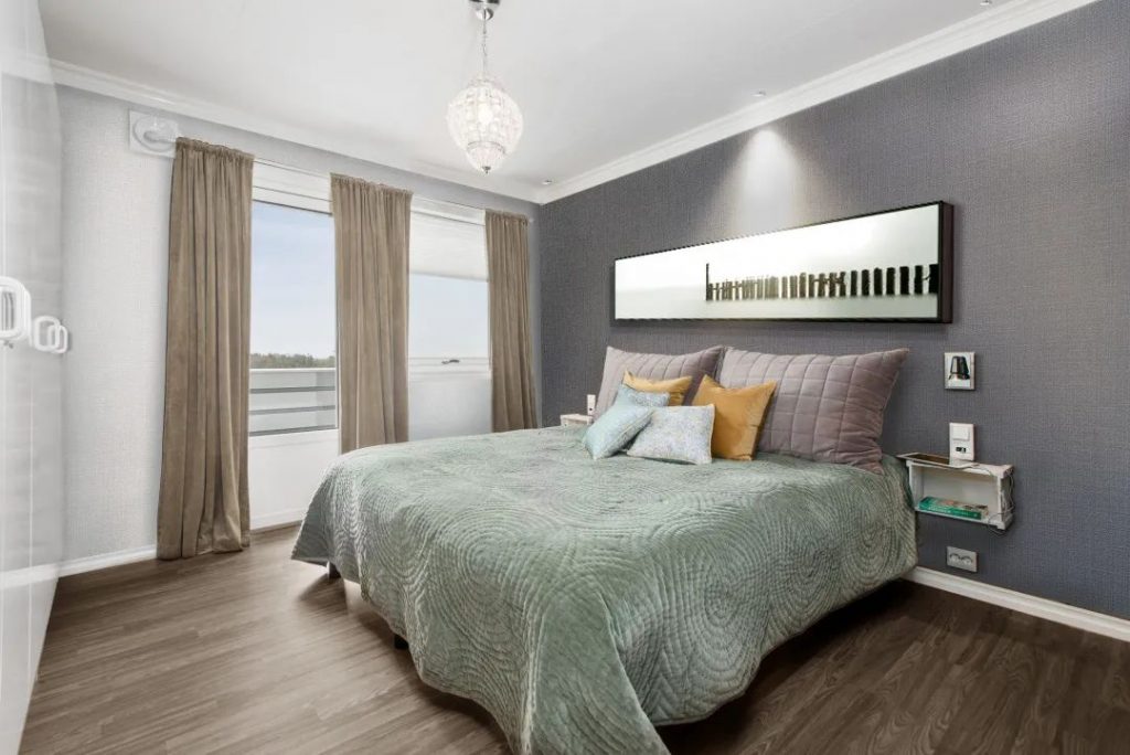 酒店翻新改造方案“三件套”—?装饰贴膜、墙纸墙布、石晶地板